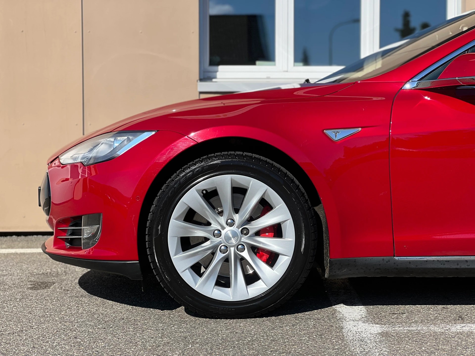 TESLA Model S 85 I 2-PLÄTZER-image-8
