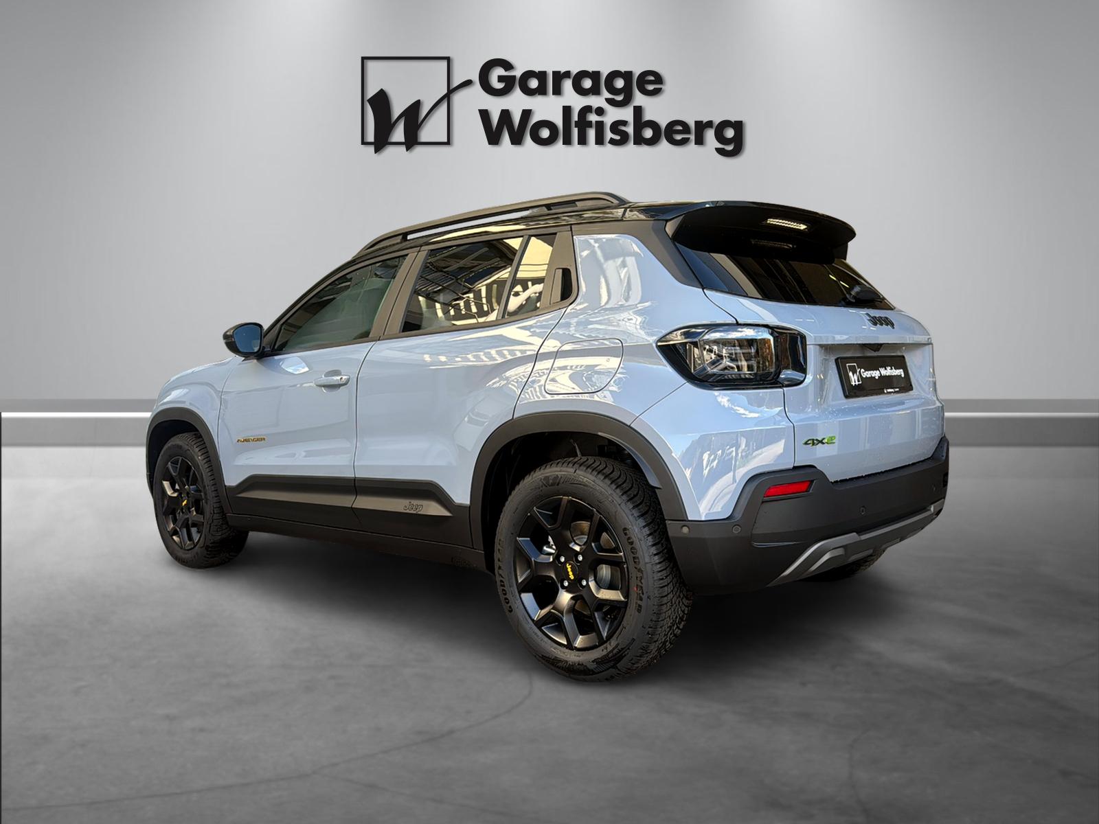 JEEP Avenger 1.2 MHEV The North Face 4xe-image-3
