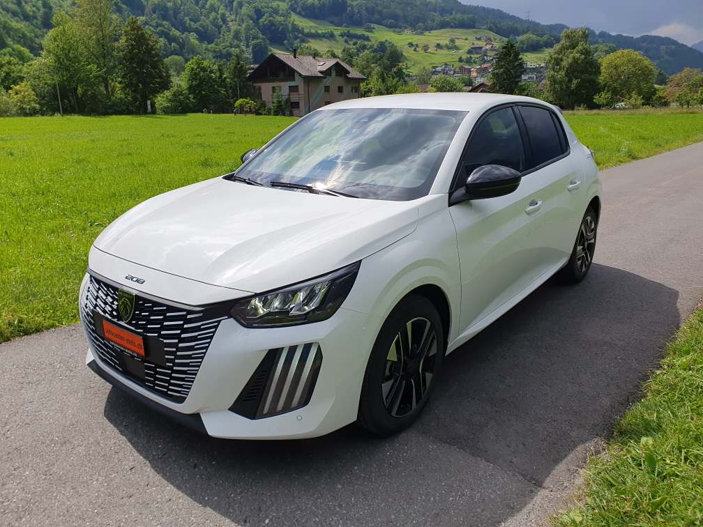 PEUGEOT 208 1.2 Hybrid Allure Premium+-image-3