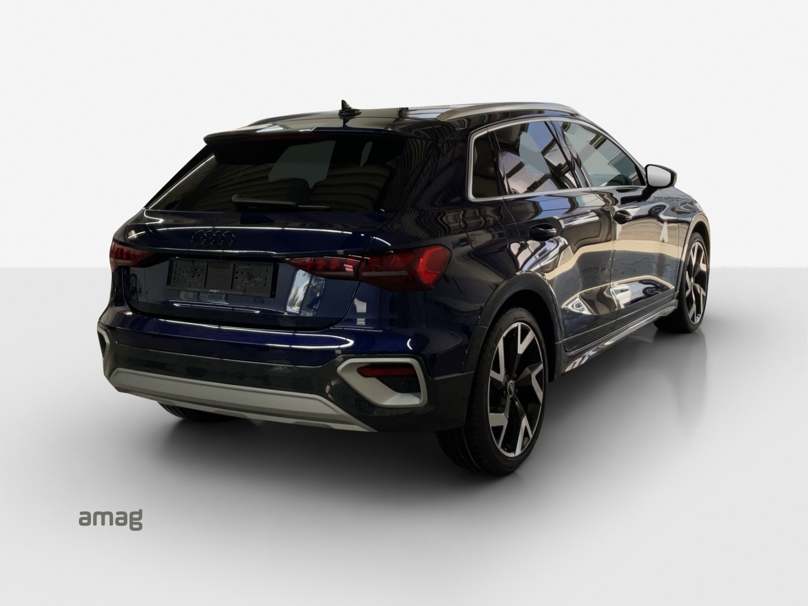 AUDI A3 allstreet 35 TFSI Attraction S-tronic-image-4