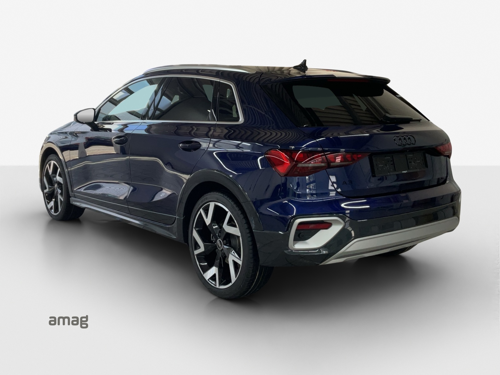 AUDI A3 allstreet 35 TFSI Attraction S-tronic-image-2
