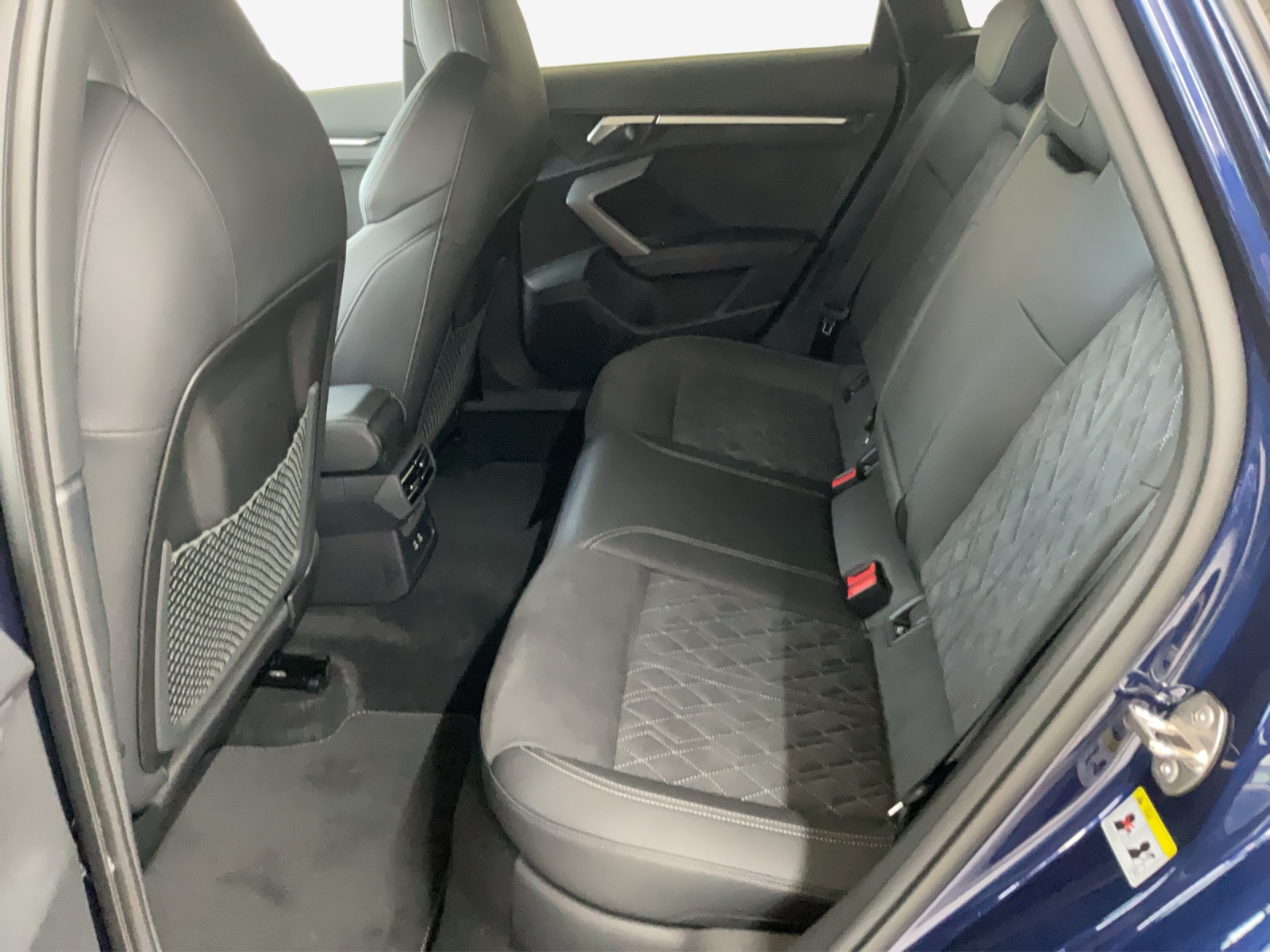 AUDI A3 allstreet 35 TFSI Attraction S-tronic-image-11