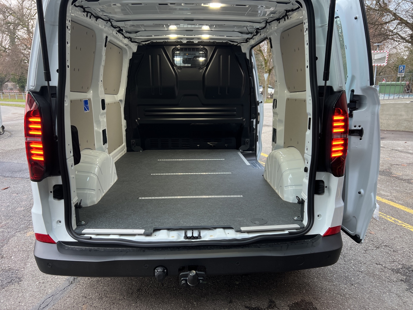 VW e-Transporter 70 kWh-image-9