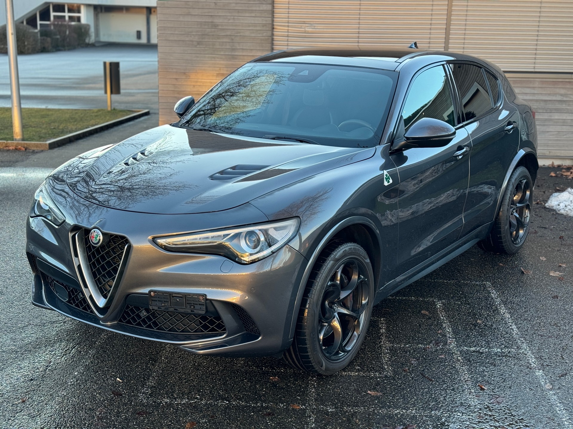 ALFA ROMEO Stelvio 2.9 V6 Quadrifoglio Q4 Automatic GREY 399.-- pro Monat-image-1