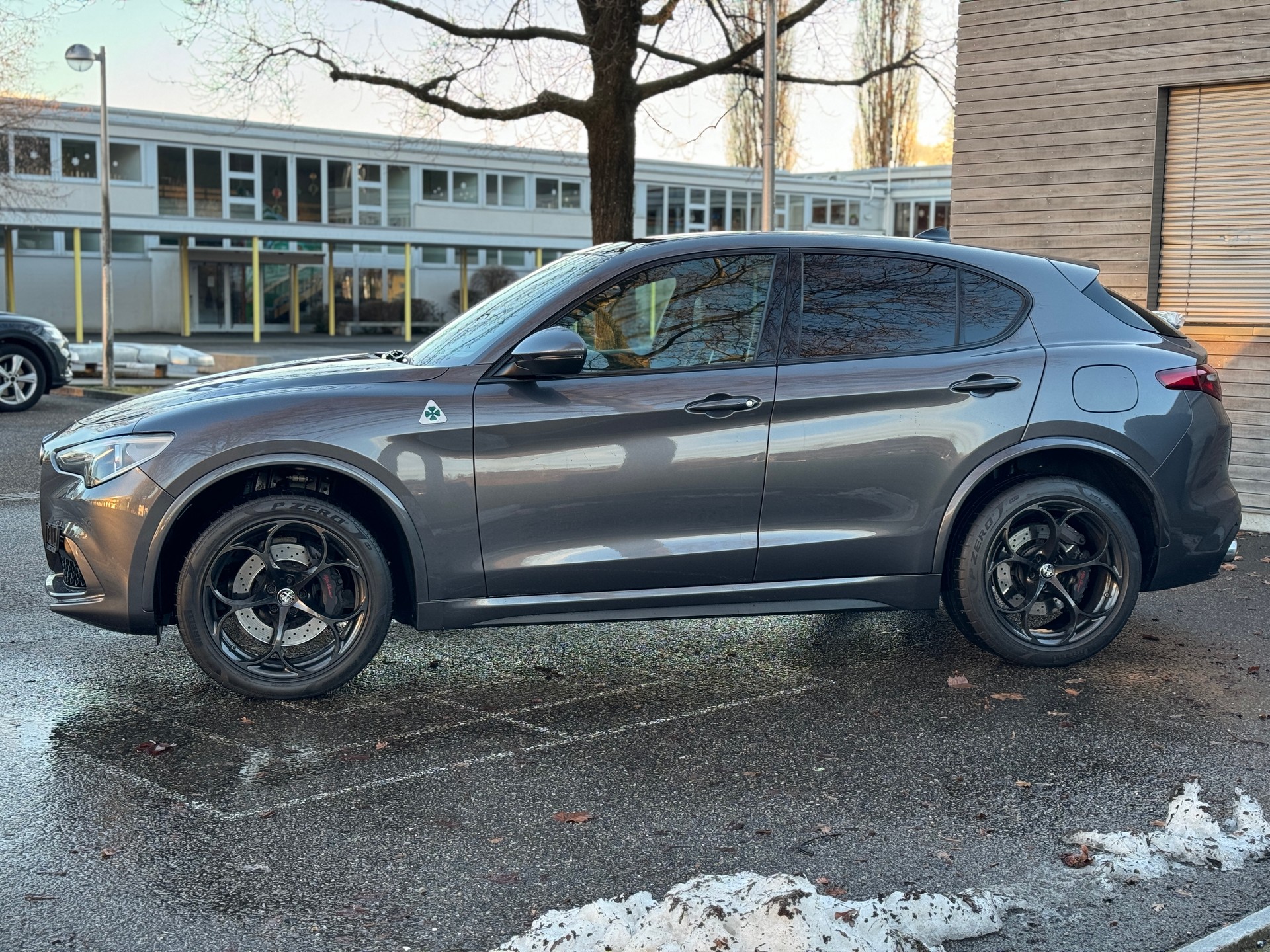 ALFA ROMEO Stelvio 2.9 V6 Quadrifoglio Q4 Automatic GREY 399.-- pro Monat-image-6