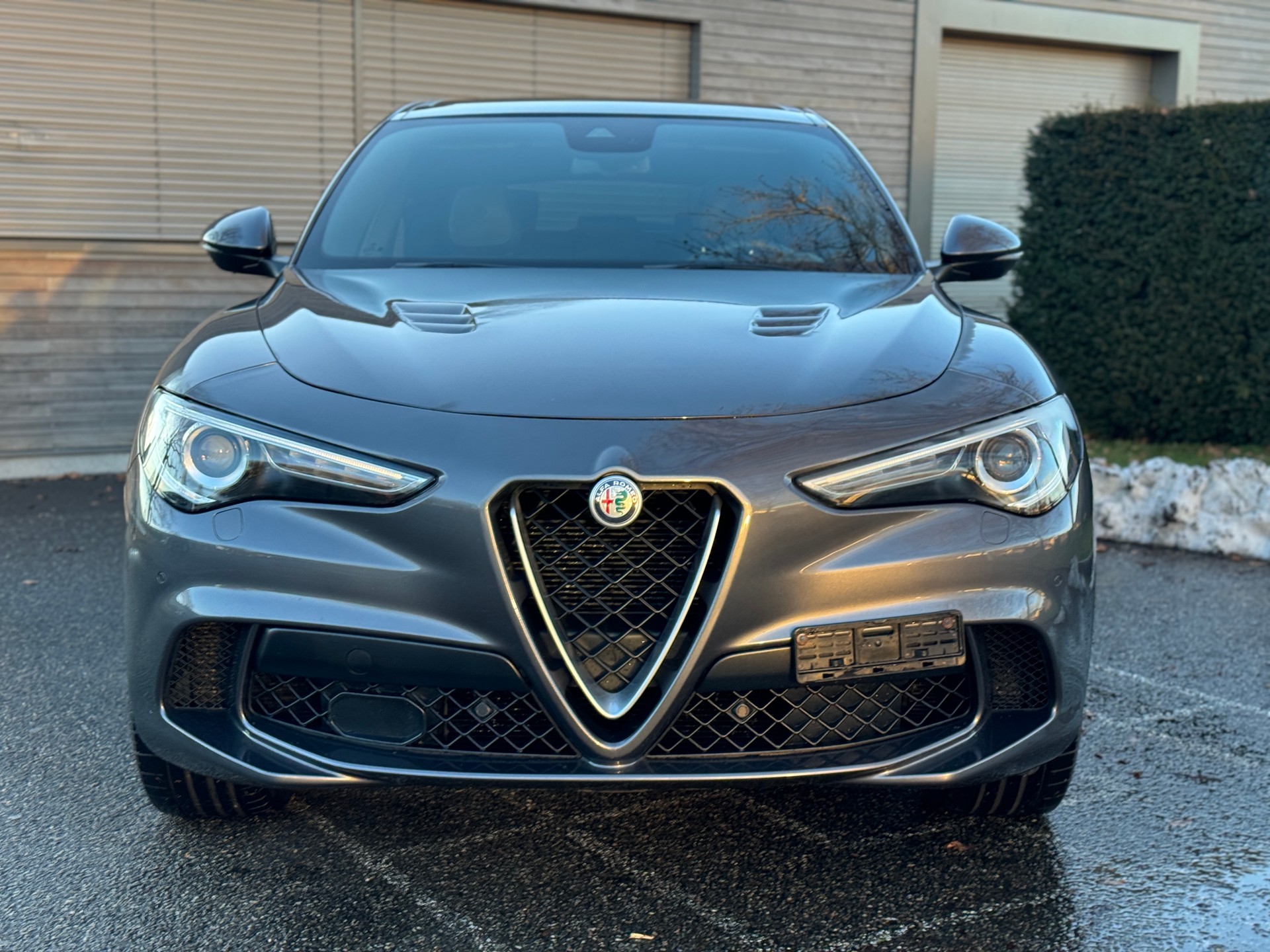 ALFA ROMEO Stelvio 2.9 V6 Quadrifoglio Q4 Automatic GREY 399.-- pro Monat-image-3