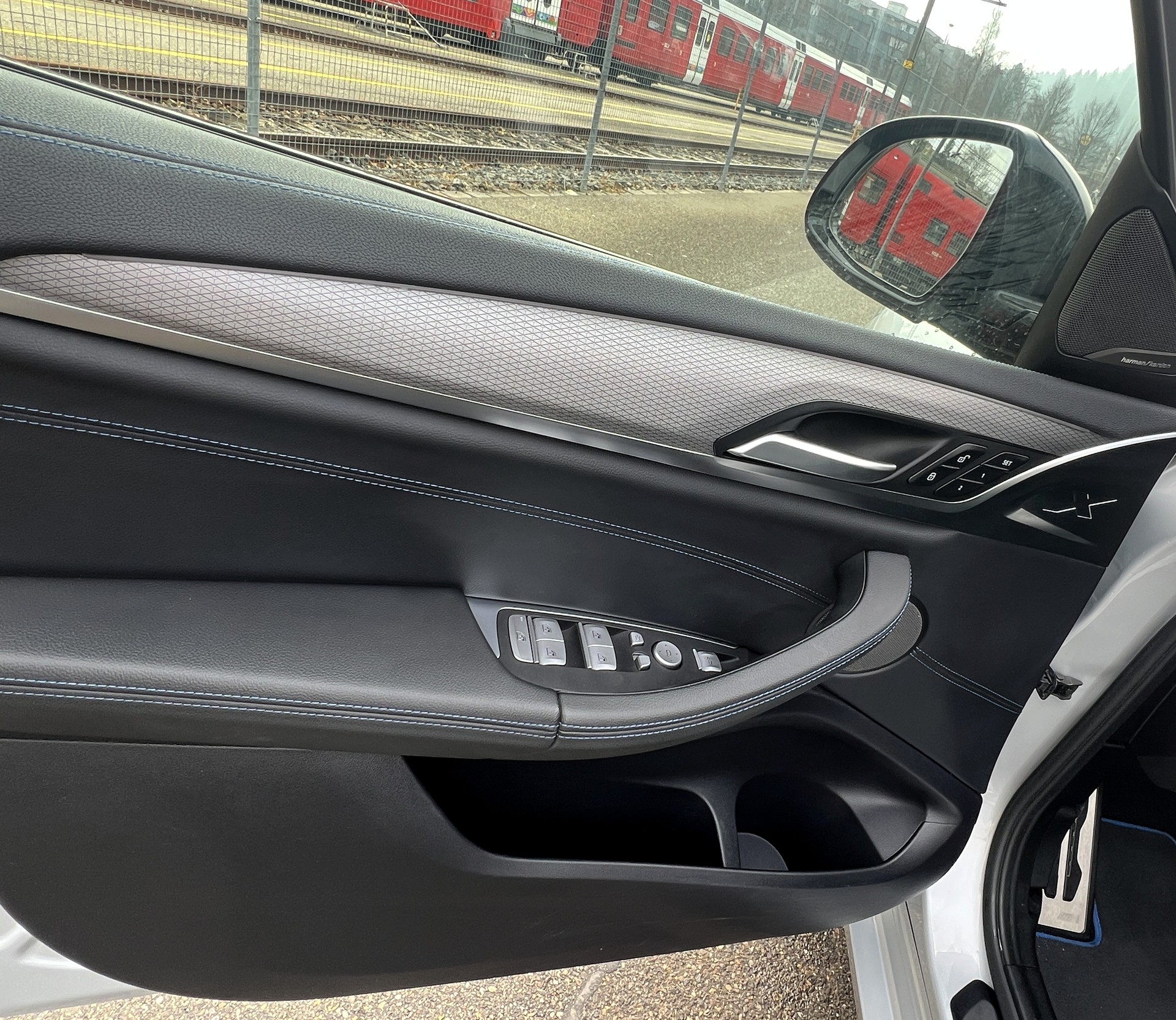 BMW X4 M40i Steptronic-image-18