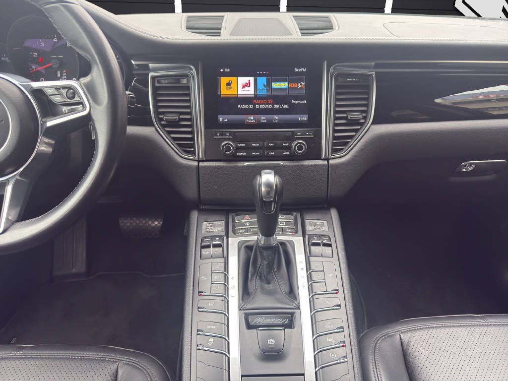 PORSCHE Macan 2.0-image-12