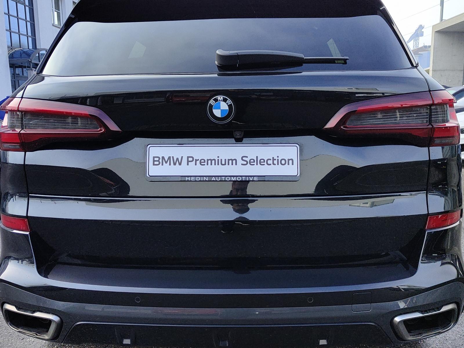 BMW X5 M50i xDrive-image-18