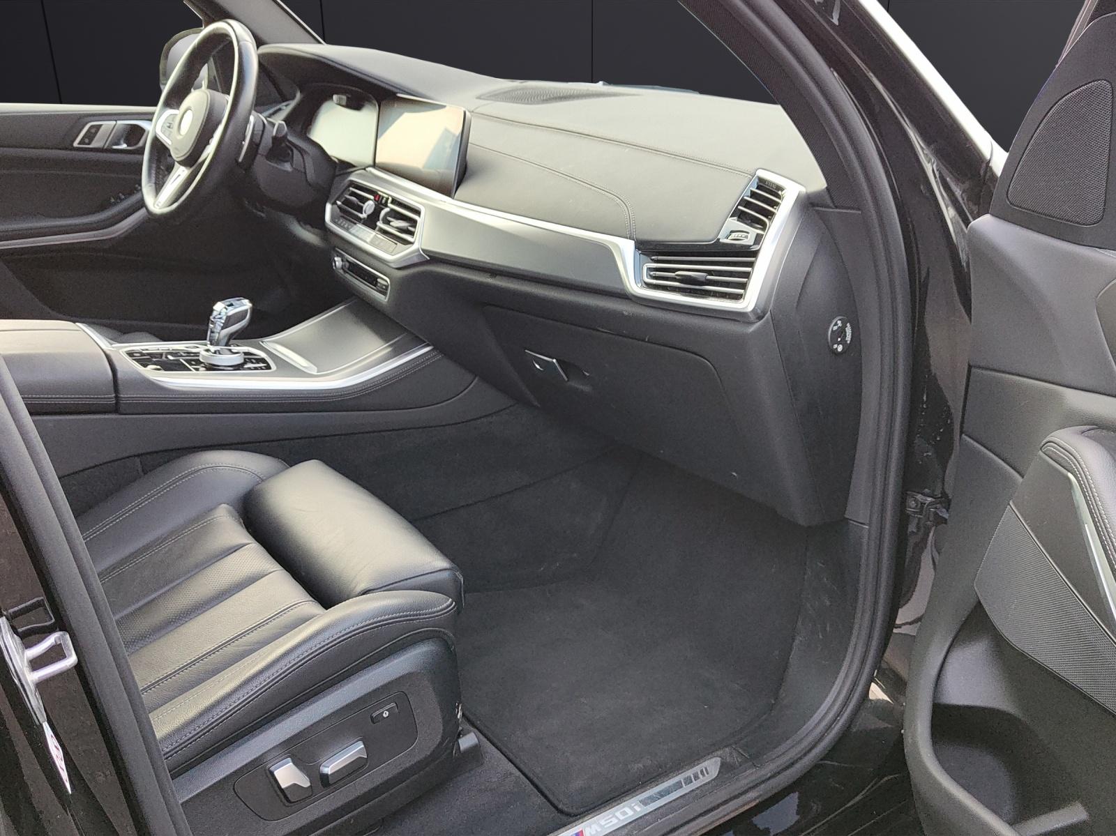 BMW X5 M50i xDrive-image-10