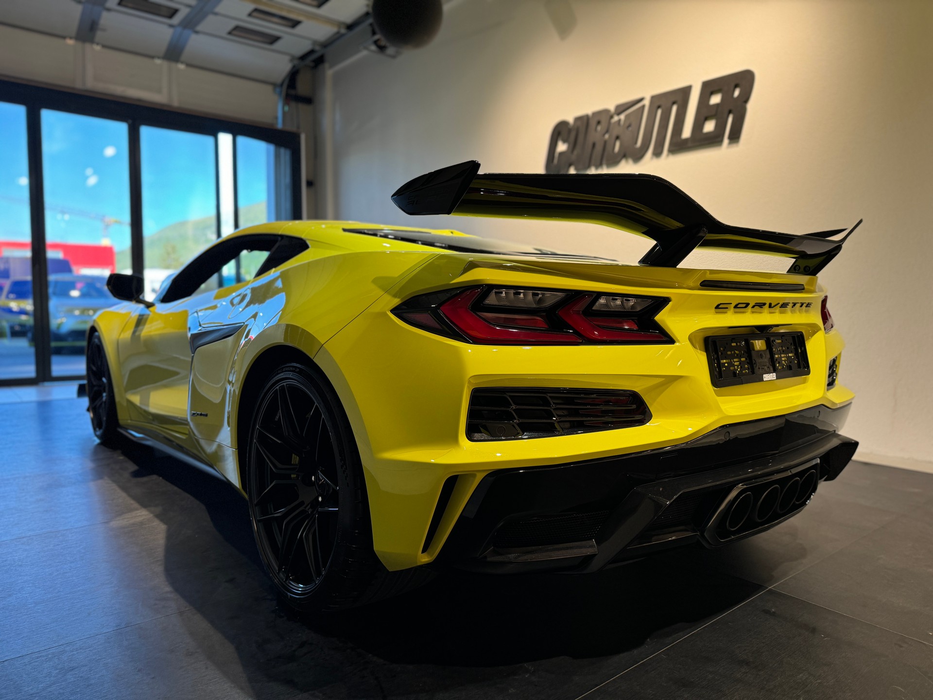 CHEVROLET CORVETTE C8 Z06 5.5L V8 🚀 Coupé US 3LZ Z07 Performance Pack GT2 Seats Accelerate Yellow GRATIS SERVICE 1'499.-- pro Monat-image-7