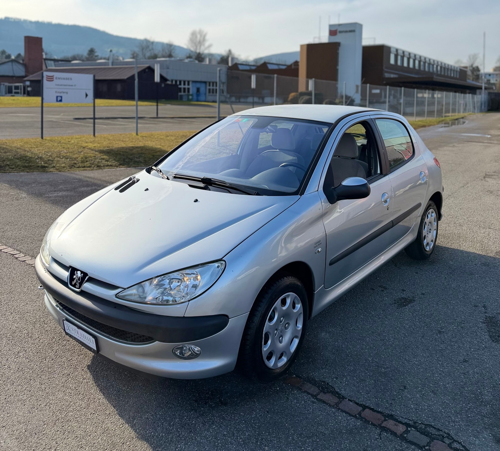 PEUGEOT 206 1.6 16V (XT) Premium-image-7