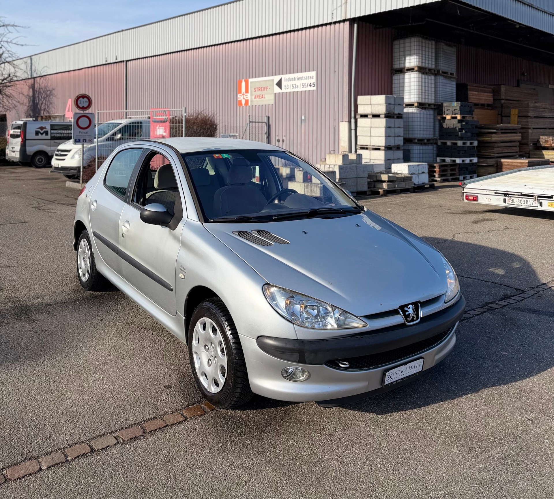 PEUGEOT 206 1.6 16V (XT) Premium-image-1