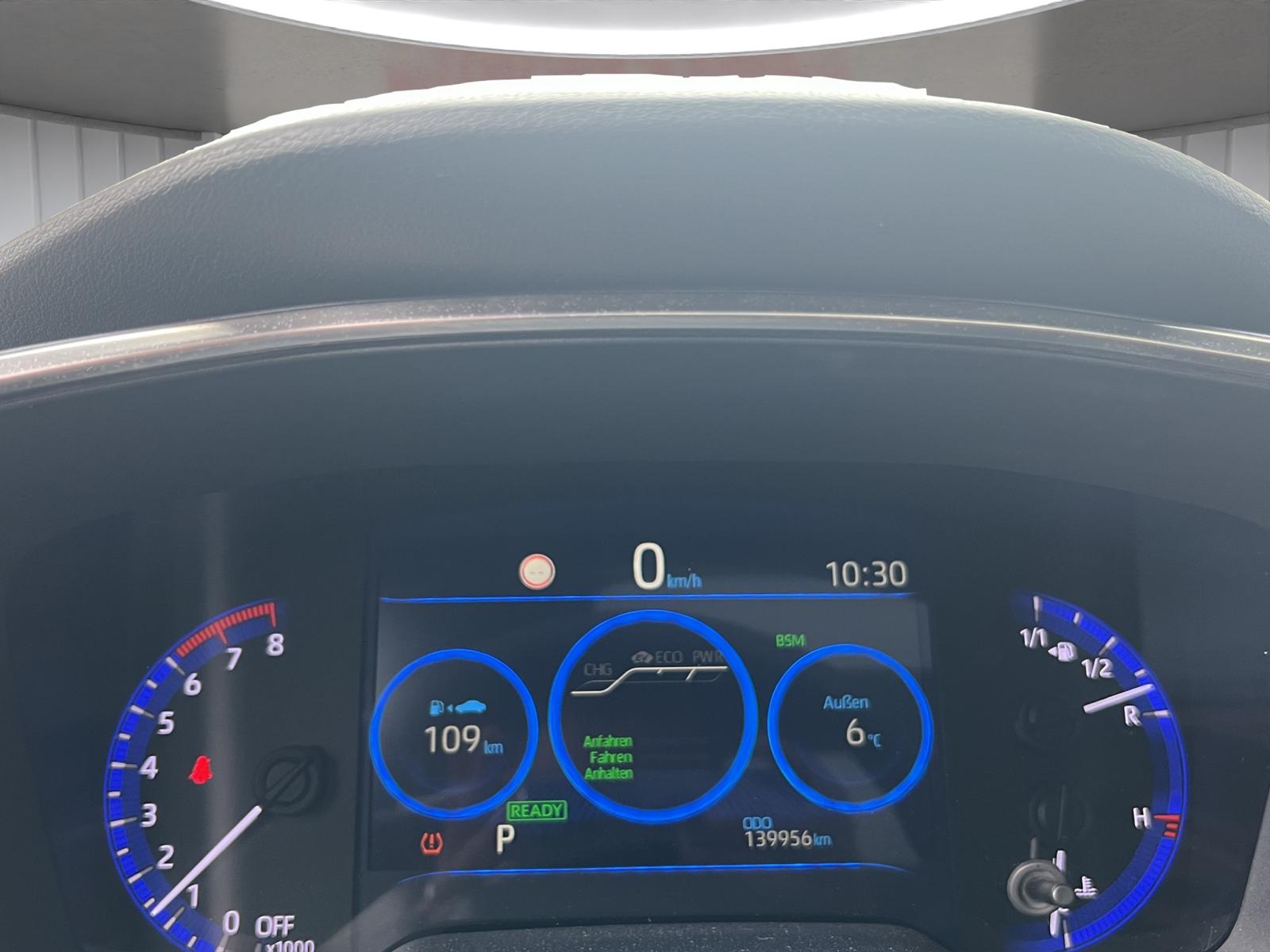 TOYOTA Corolla 2.0 HSD Style e-CVT-image-9