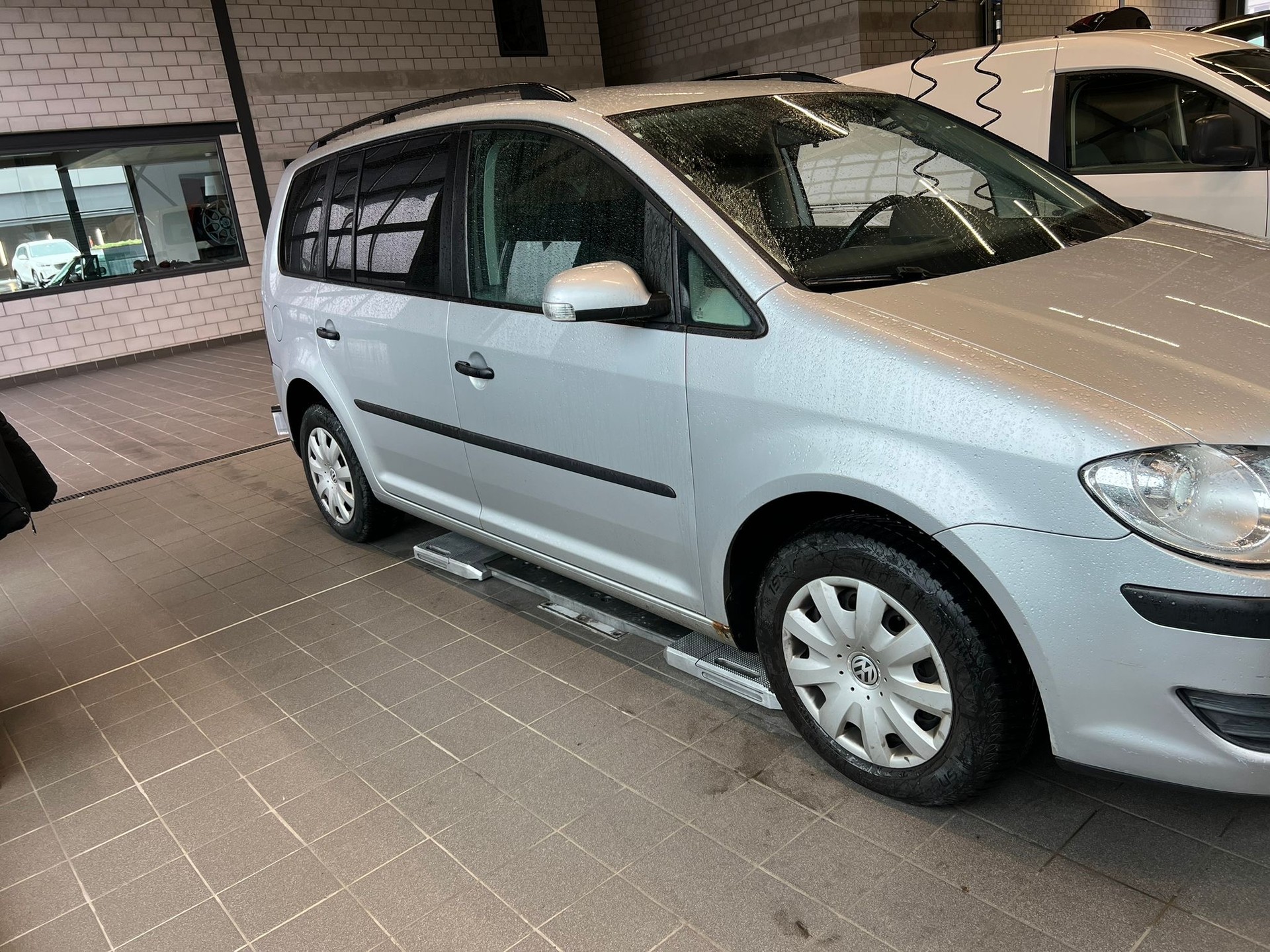 VW Touran 1.4 TSI Trendline-image-3
