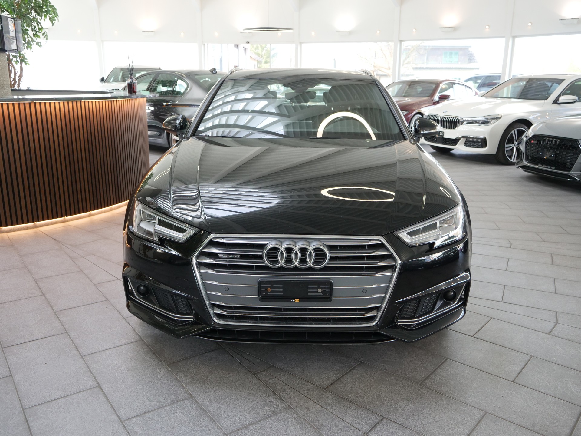 AUDI A4 Avant 2.0 TDI S-Line Quattro S-Tronic-image-4