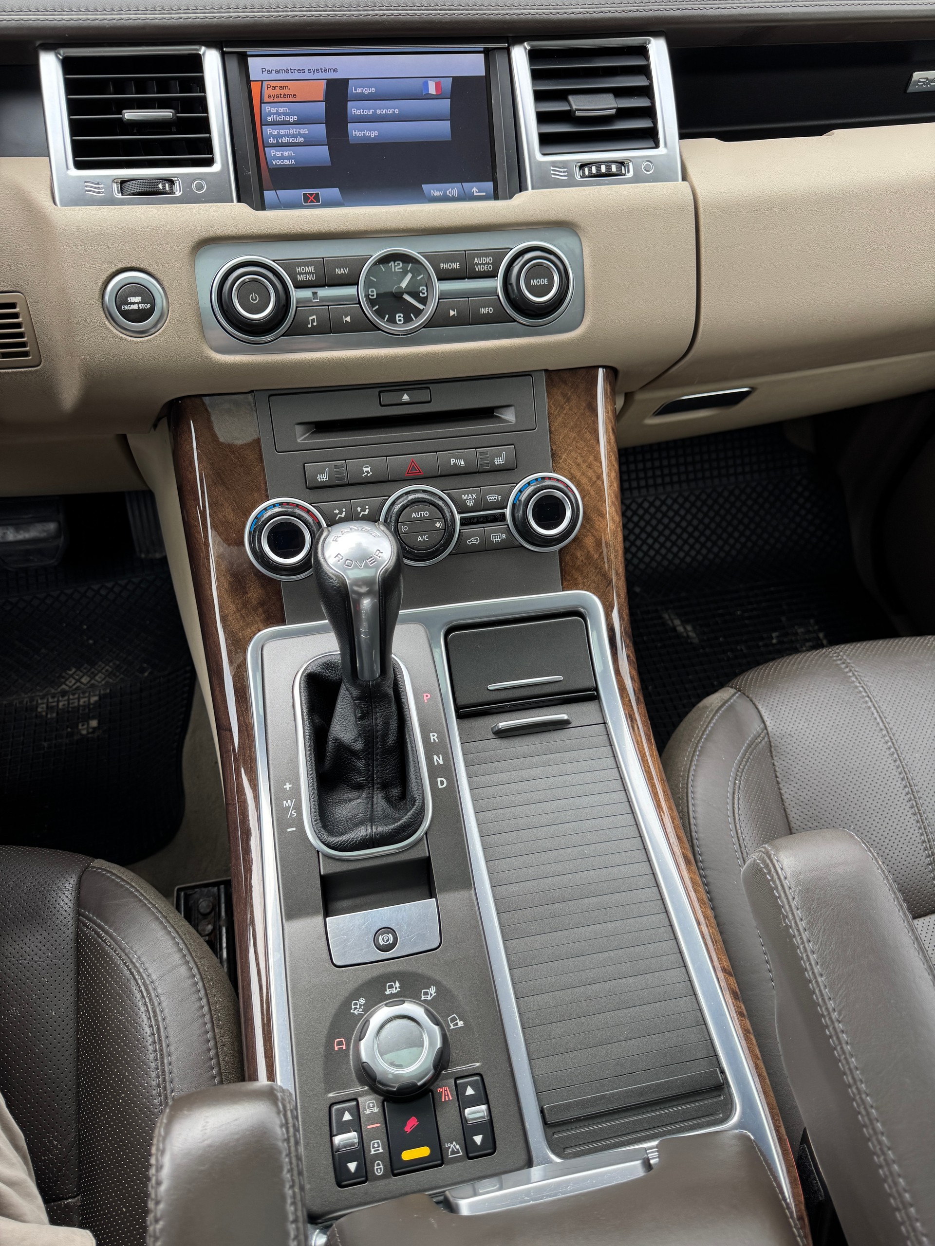 LAND ROVER Range Rover Sport 3.0 TDV6 HSE Automatic-image-14