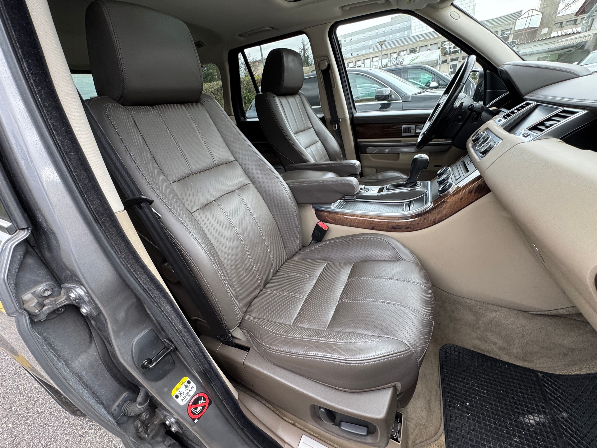 LAND ROVER Range Rover Sport 3.0 TDV6 HSE Automatic-image-7