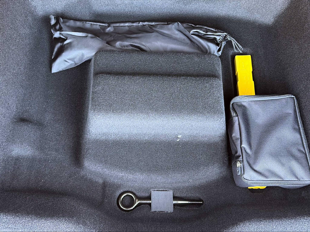 LYNK & CO 01 1.5 PHEV More-image-25
