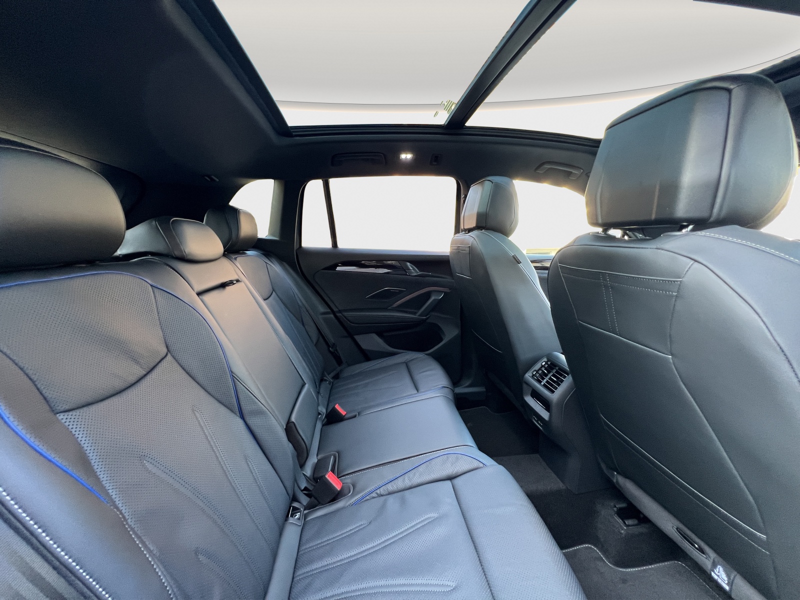 VW Tiguan 1.5 TSI evo2 eHybrid R-Line DSG-image-11