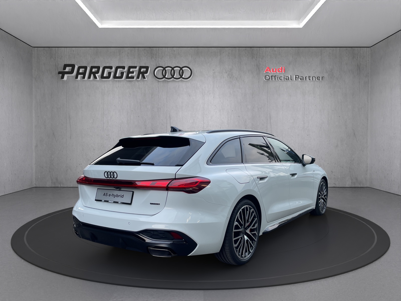 AUDI A5 Avant e-hybrid quattro 270 kW S tronic-image-5