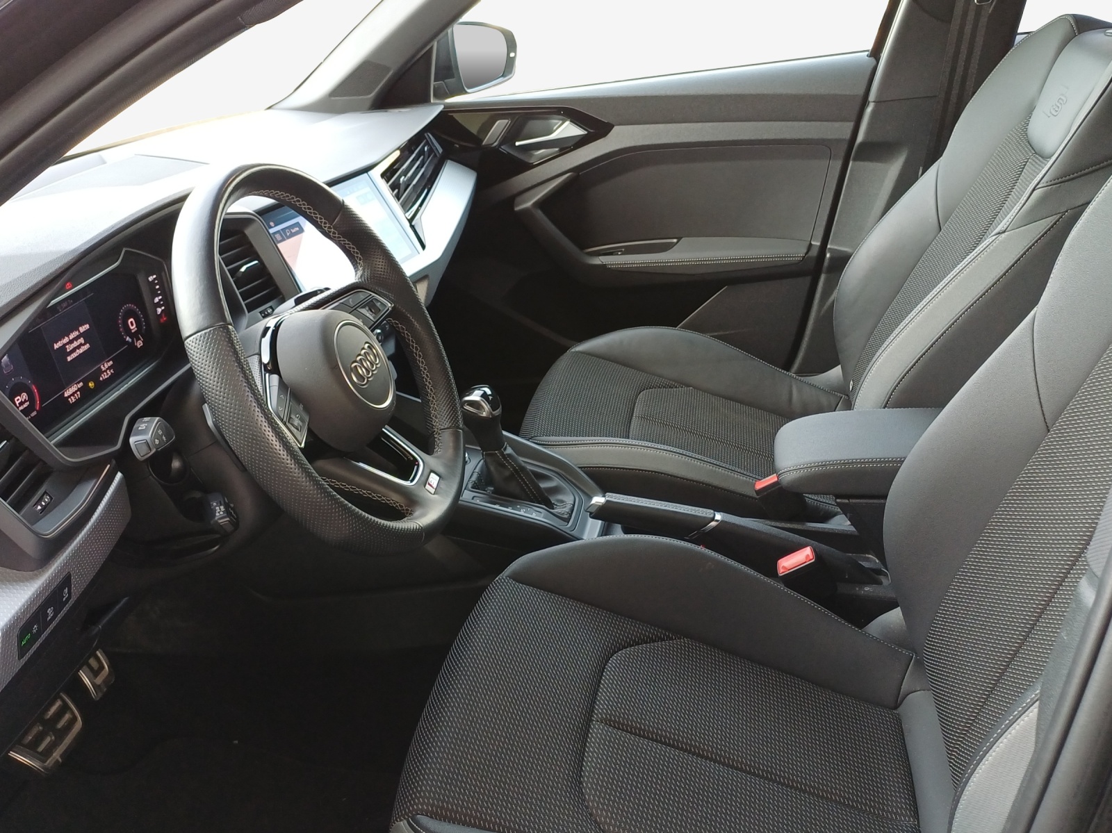 AUDI A1 Sportback 30 TFSI S Line Attraction S-tronic-image-7