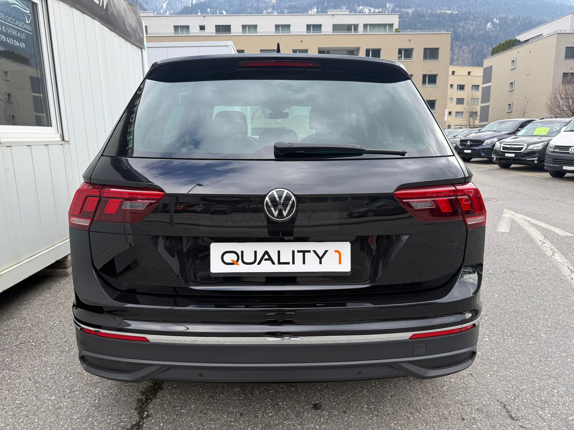 VW Tiguan 2.0TSI Life 4Motion DSG-image-3