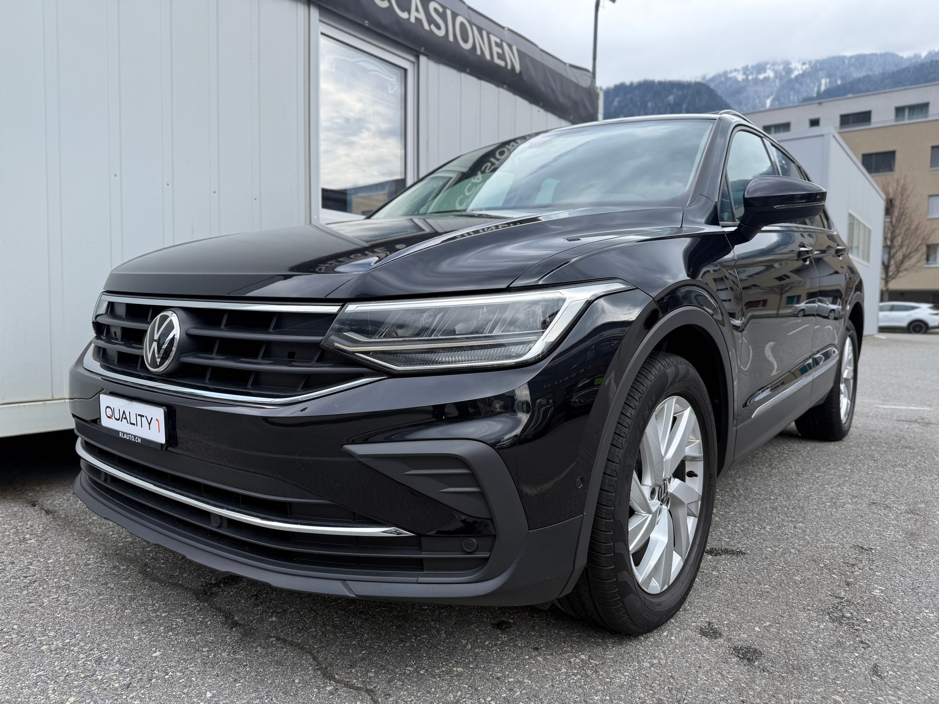 VW Tiguan 2.0TSI Life 4Motion DSG-image-8