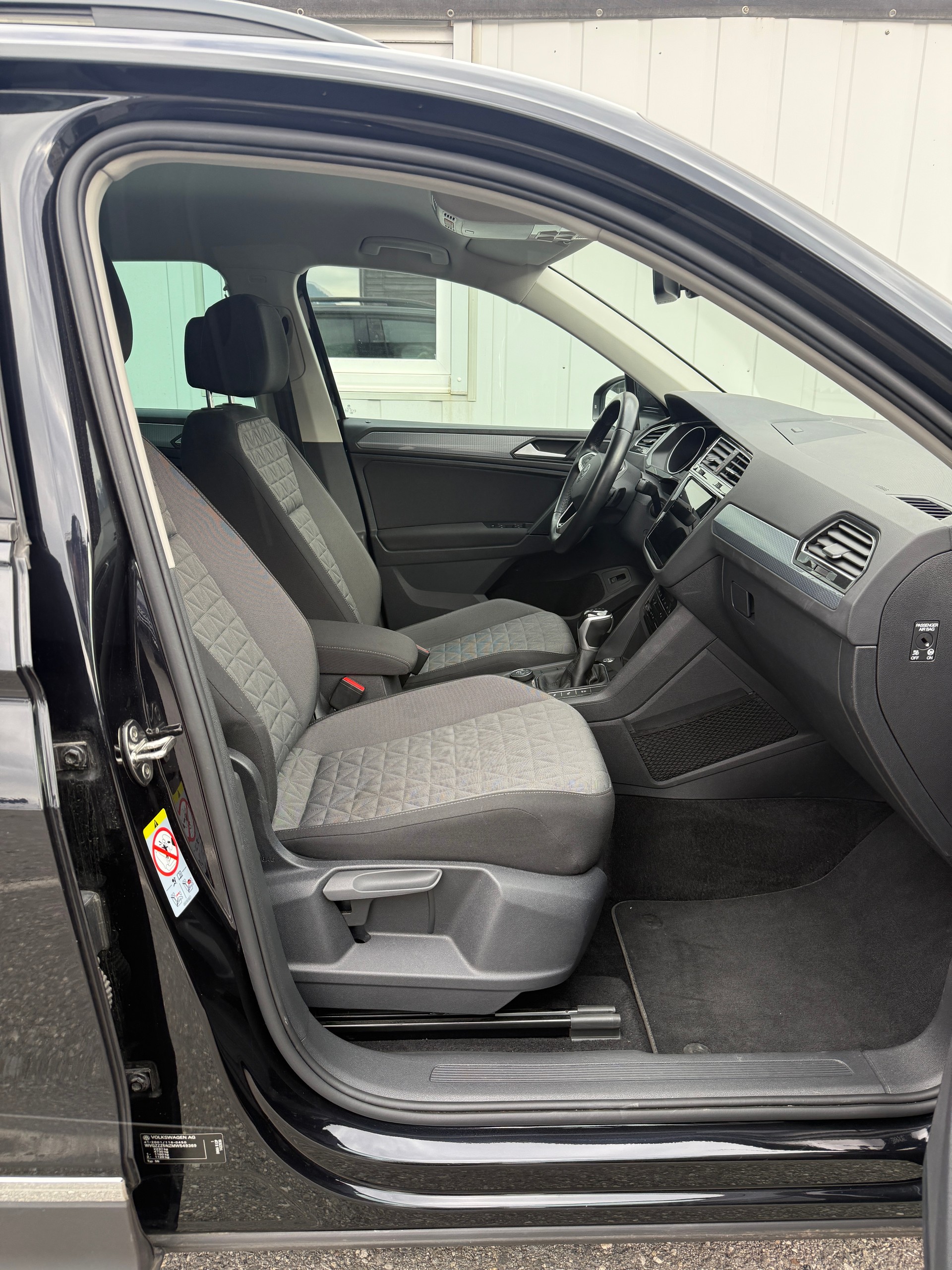 VW Tiguan 2.0TSI Life 4Motion DSG-image-13