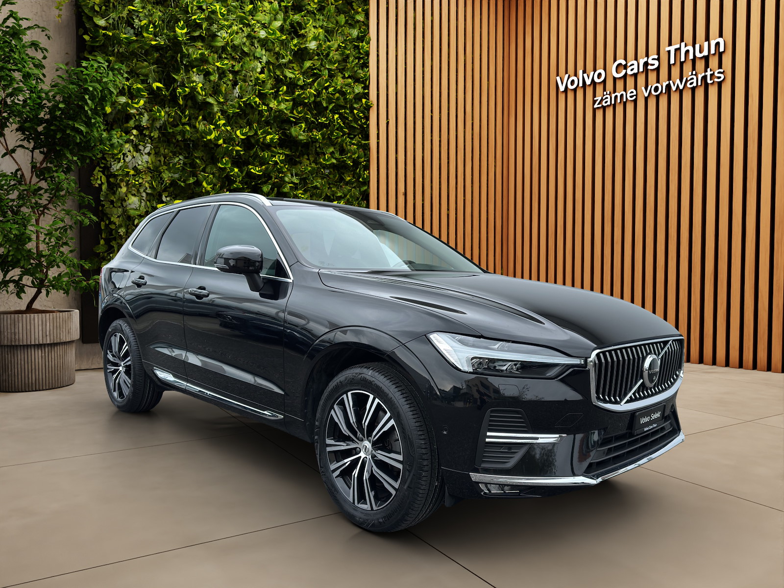 VOLVO XC60 2.0 B5 MH Inscription AWD-image-2