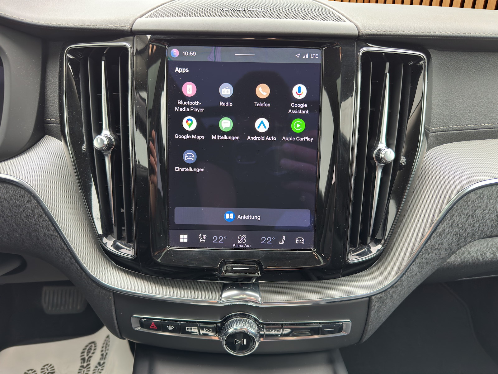 VOLVO XC60 2.0 B5 MH Inscription AWD-image-10