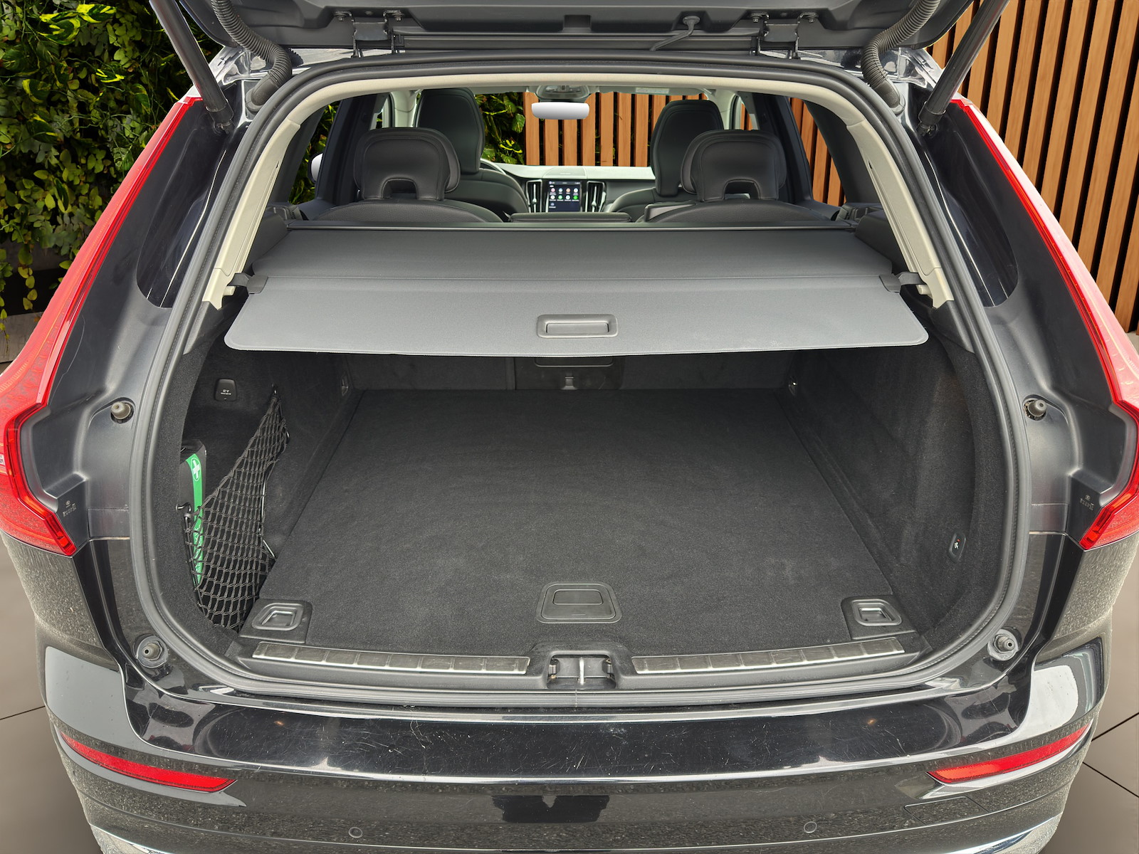 VOLVO XC60 2.0 B5 MH Inscription AWD-image-14