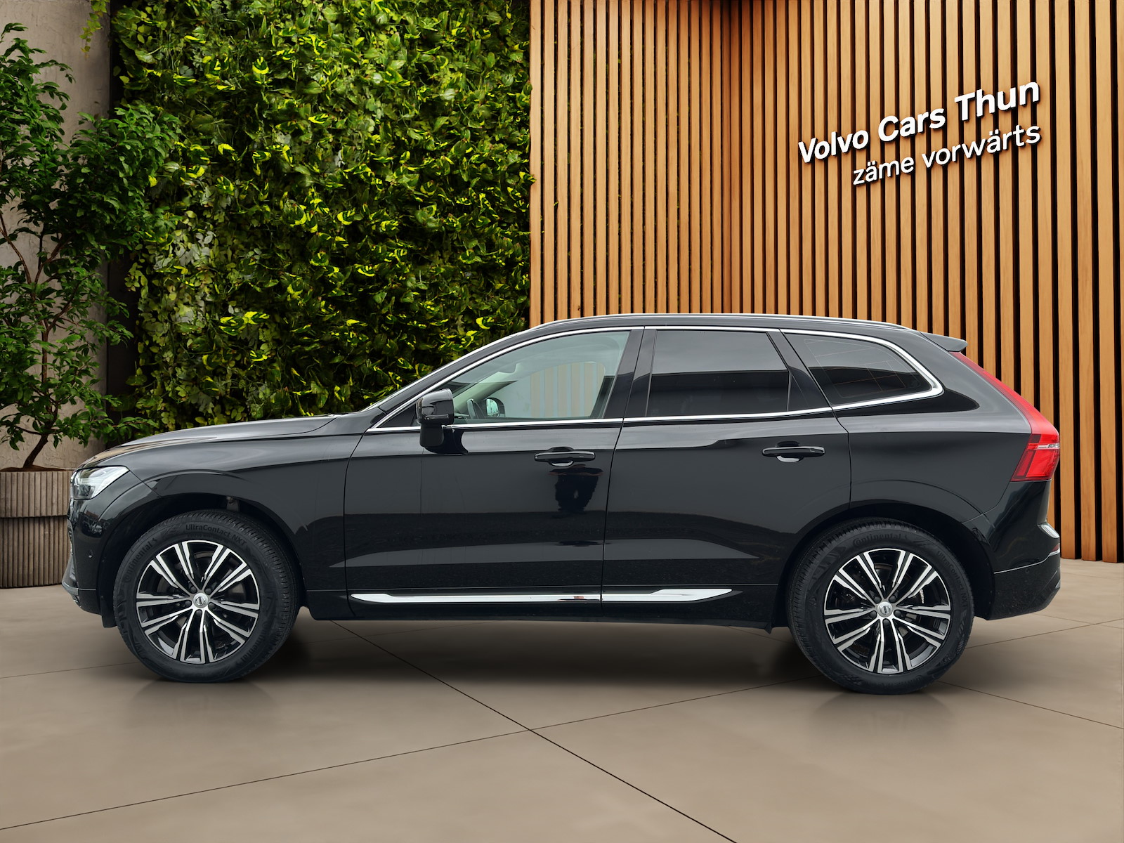 VOLVO XC60 2.0 B5 MH Inscription AWD-image-4