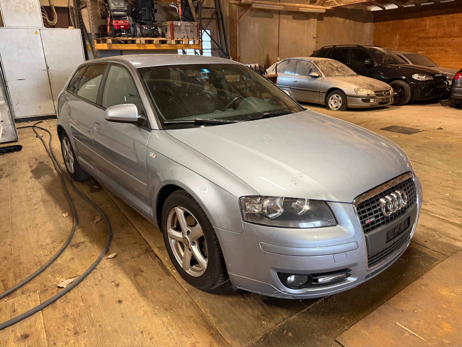 AUDI A3 Sportback 1.8 TFSI Sline quattro-image-2