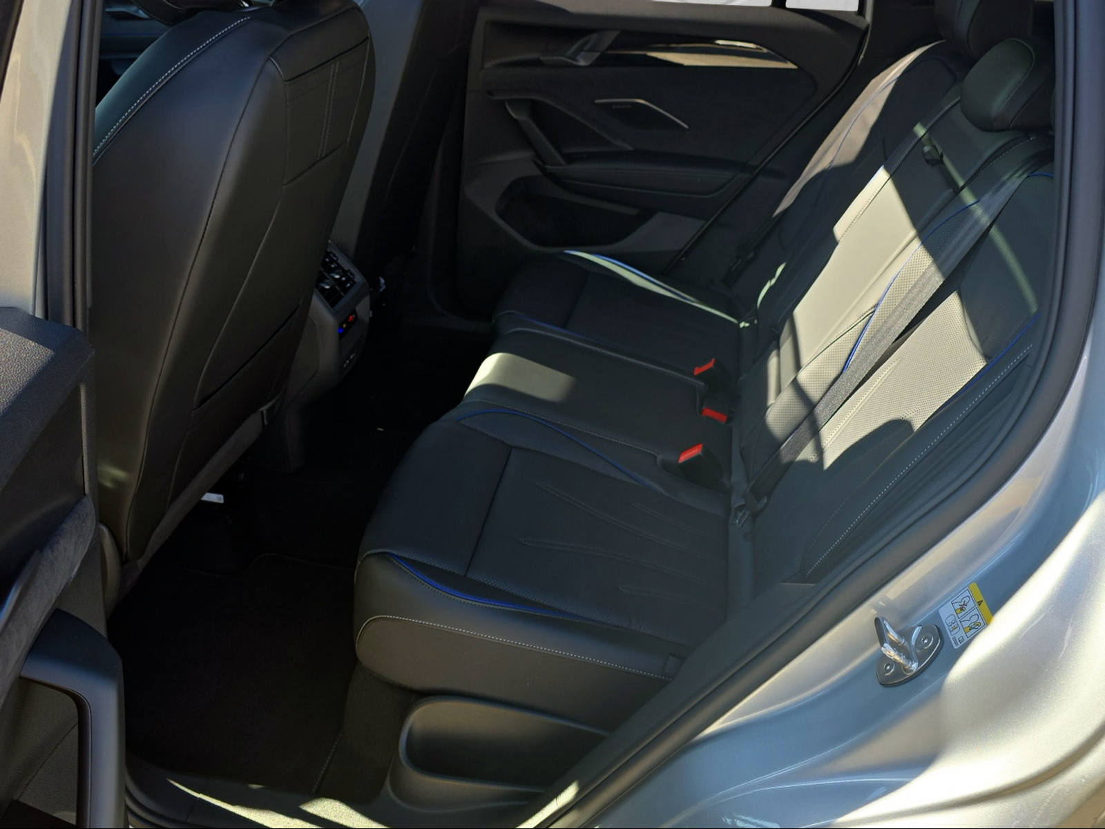 VW Tiguan 1.5 TSI evo2 eHybrid R-Line DSG-image-12