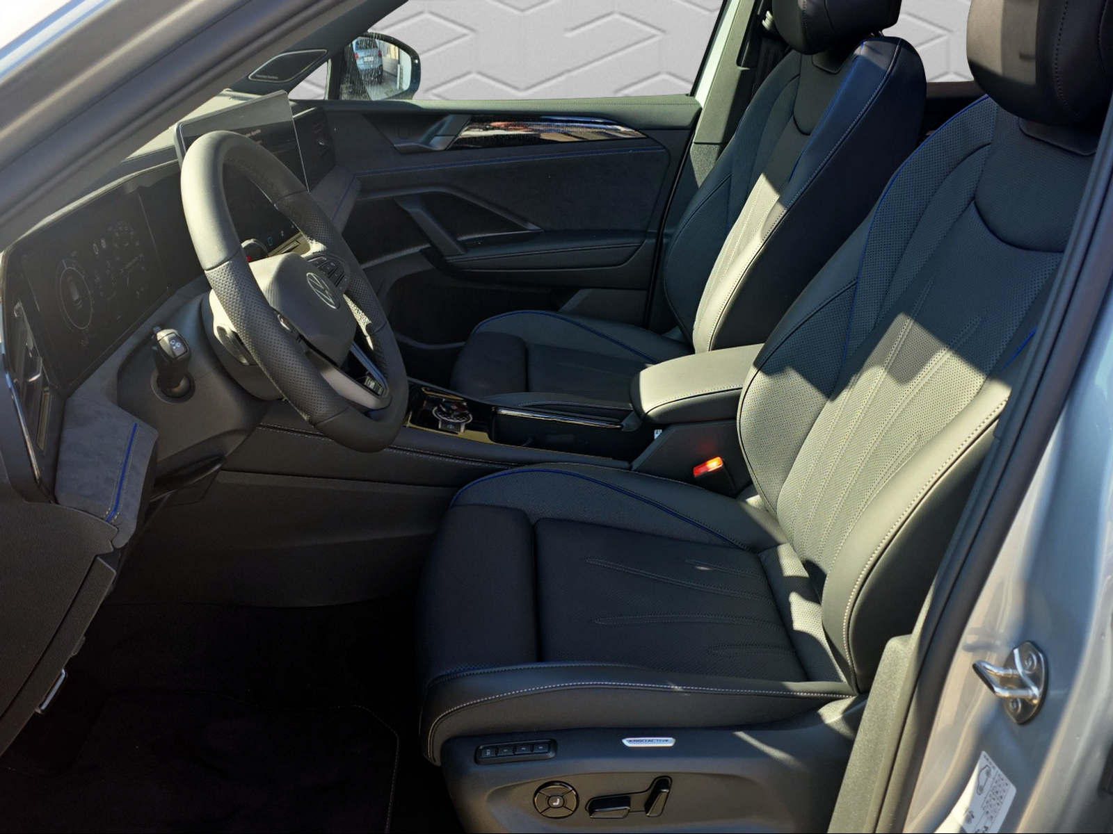 VW Tiguan 1.5 TSI evo2 eHybrid R-Line DSG-image-6