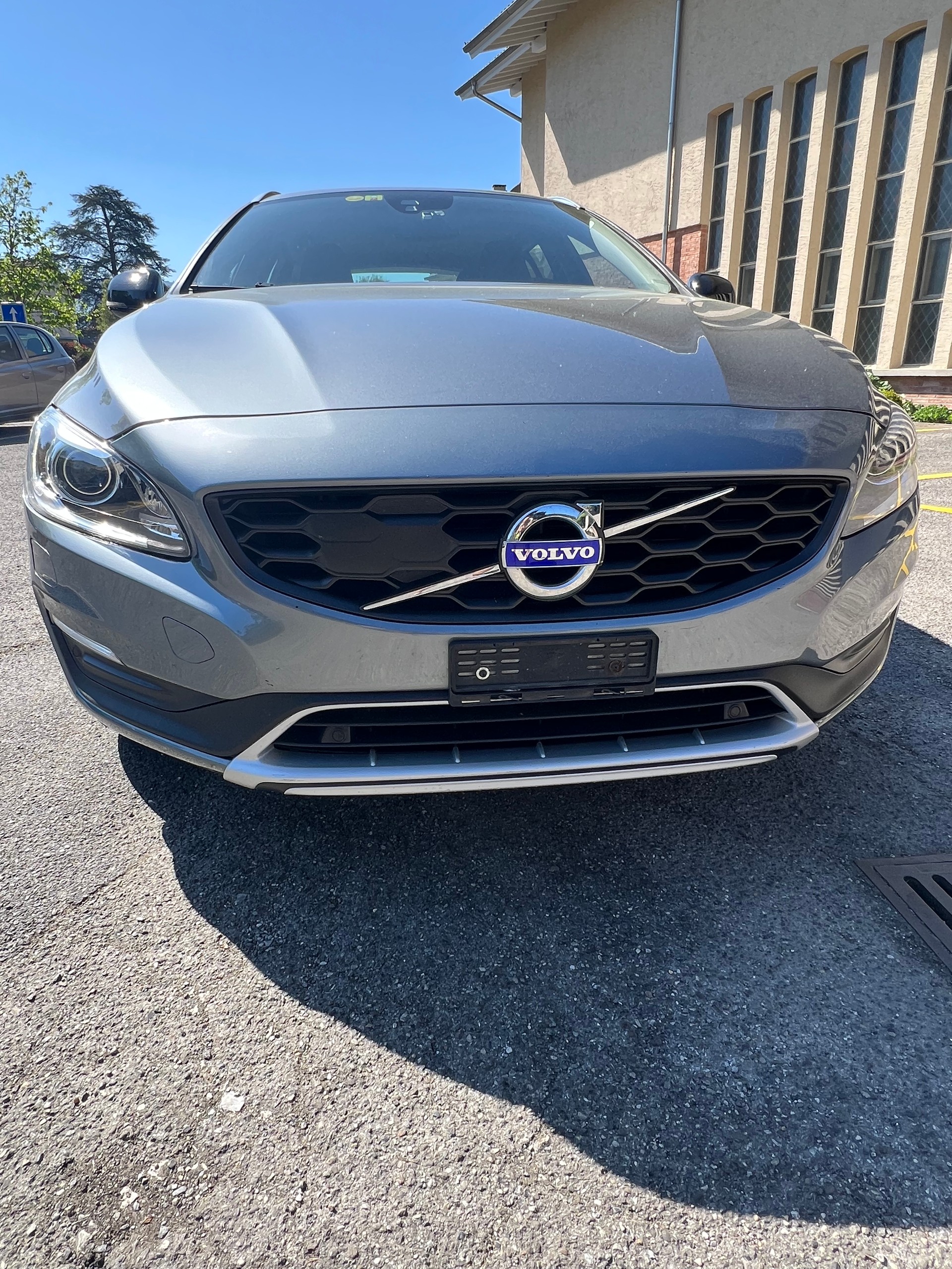 VOLVO V60 Cross Country D4 AWD Executive-image-6