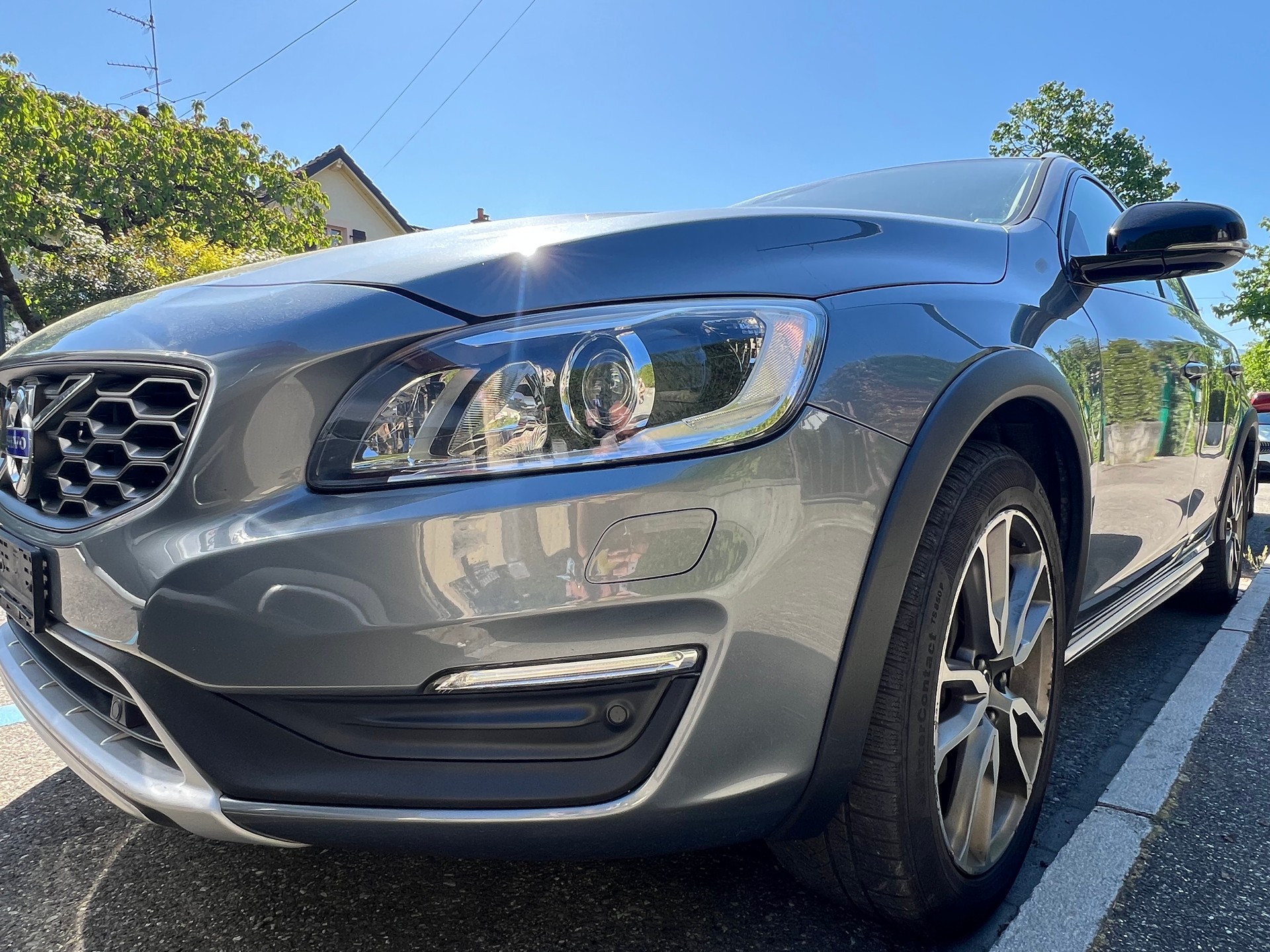 VOLVO V60 Cross Country D4 AWD Executive-image-1