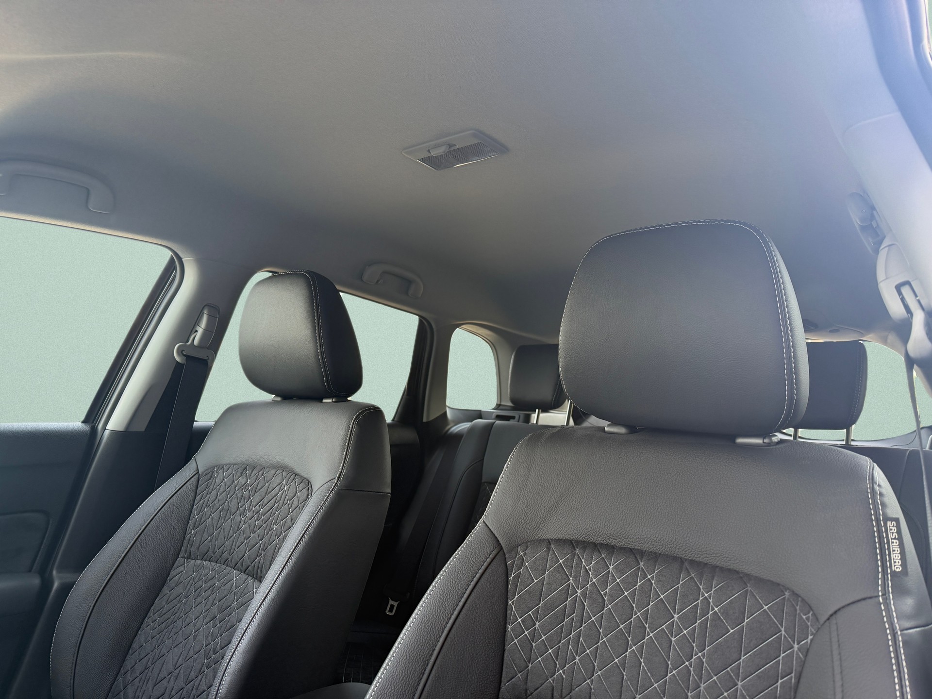 SUZUKI Vitara 1.4 Boosterjet Compact + 4x4 Hybrid Automatic-image-11