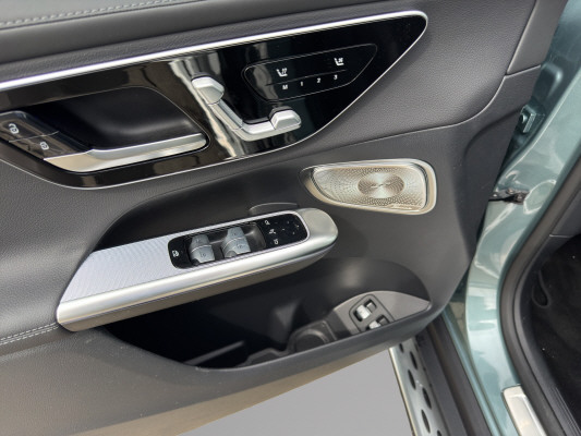 MERCEDES-BENZ GLC 400 e 4M EQ Star-image-9