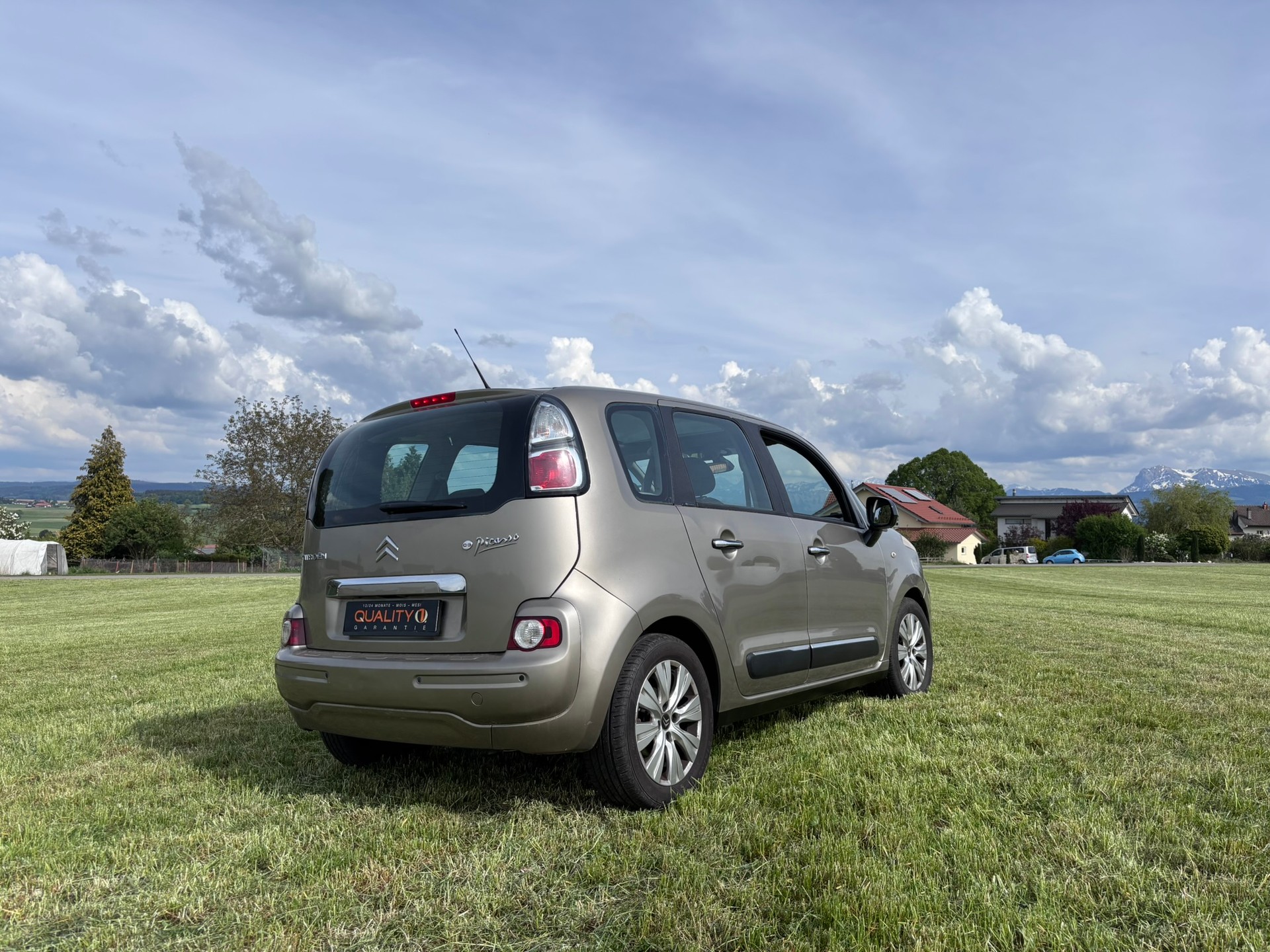 CITROEN C3 Picasso 1.4i 16V Exclusive-image-2