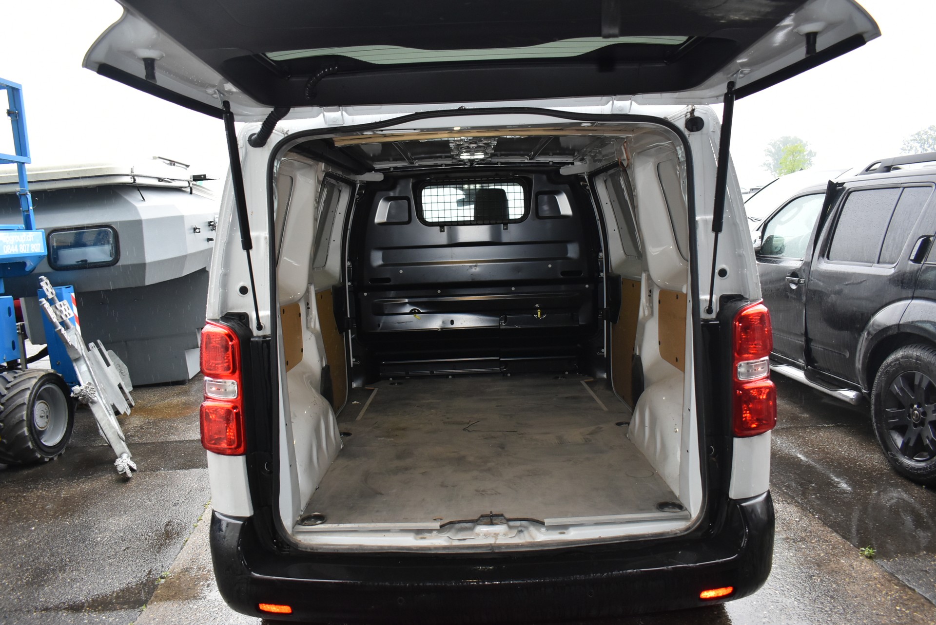 OPEL Vivaro Cargo 2.0 D s/s M-image-11