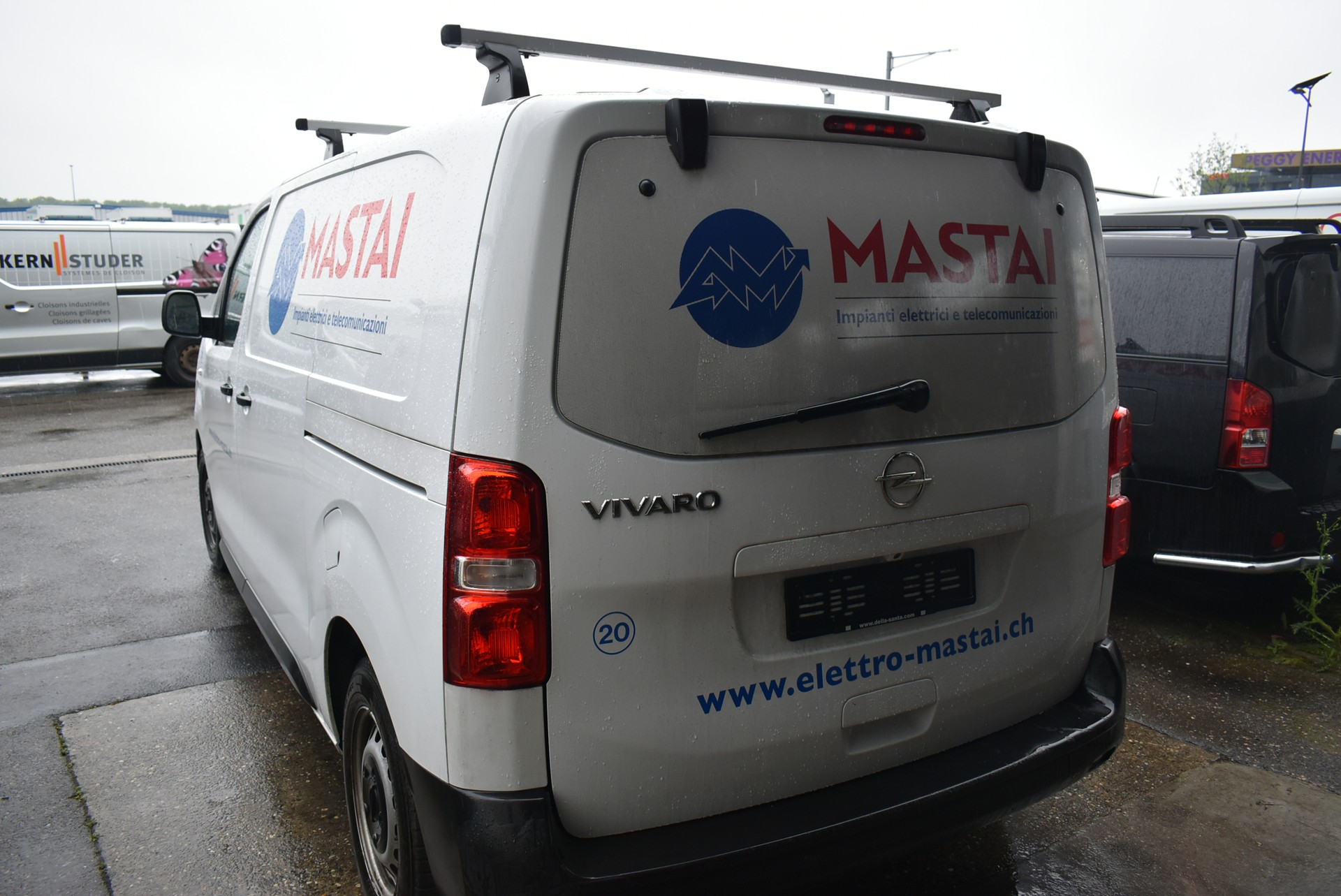 OPEL Vivaro Cargo 2.0 D s/s M-image-10