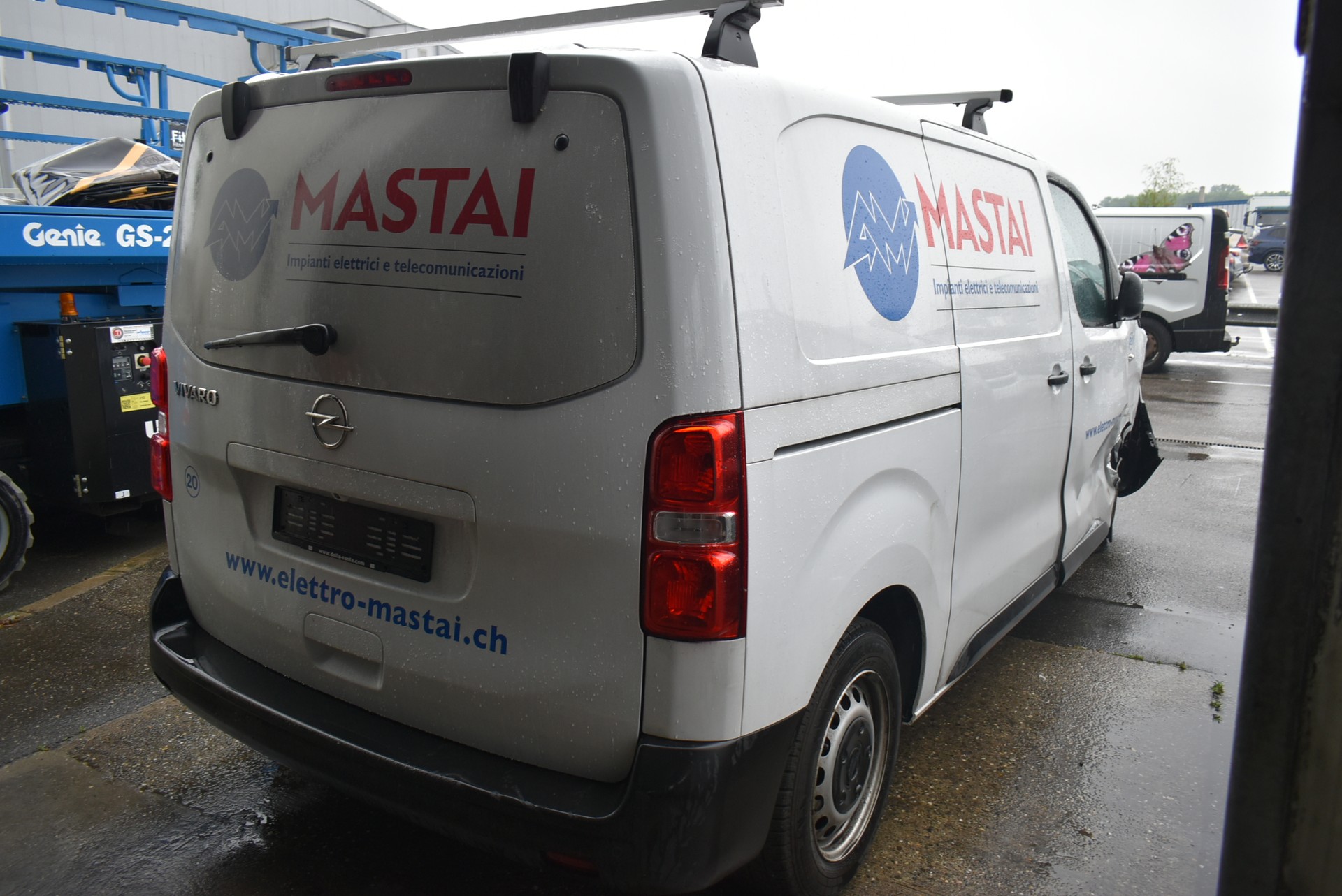OPEL Vivaro Cargo 2.0 D s/s M-image-8
