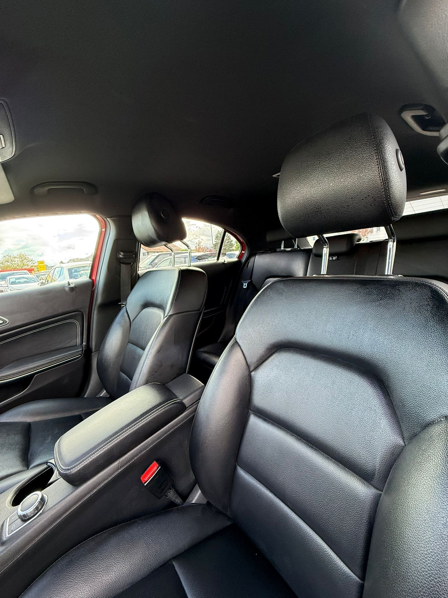 MERCEDES-BENZ A 180 Urban 7G-DCT-image-9