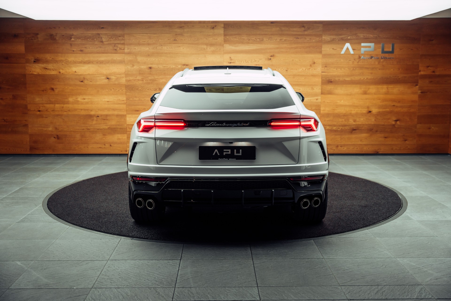 LAMBORGHINI Urus E-Gear Bianco Monocerus-image-20