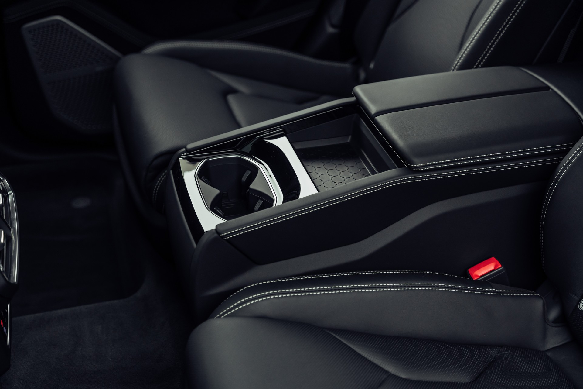 LAMBORGHINI Urus E-Gear Bianco Monocerus-image-18