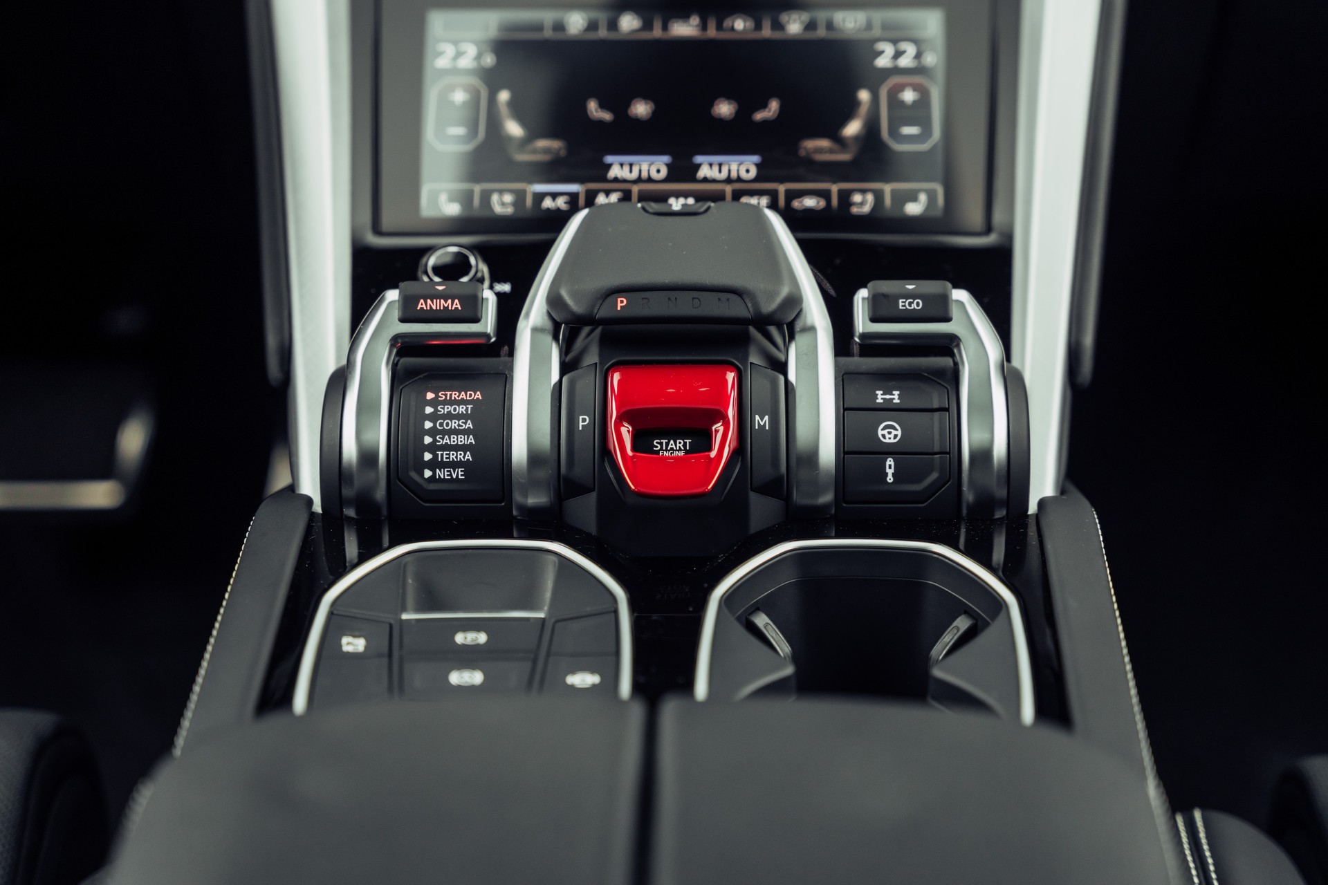 LAMBORGHINI Urus E-Gear Bianco Monocerus-image-17