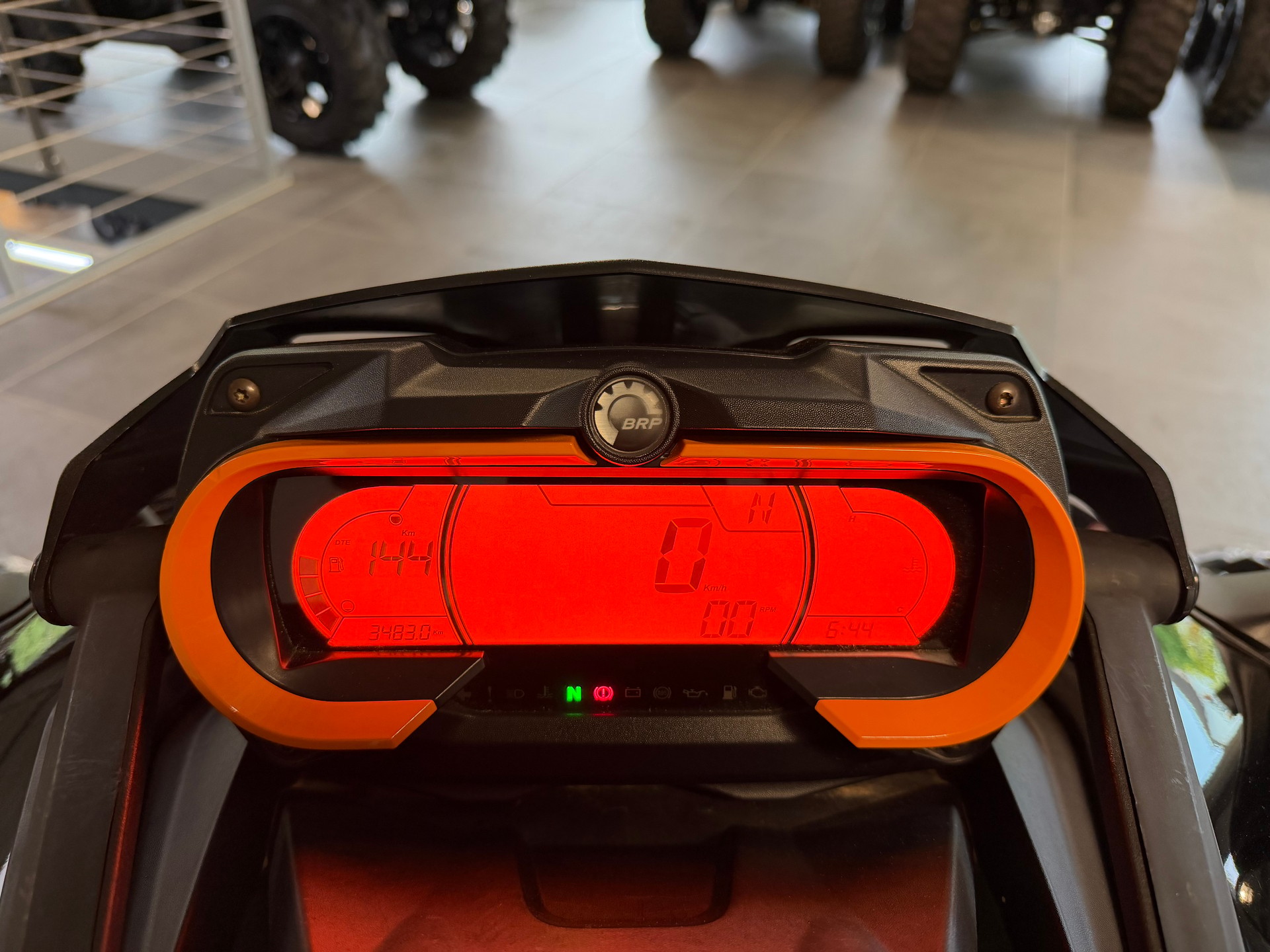 CAN-AM Spyder F3-S SE6-showroom-element-2