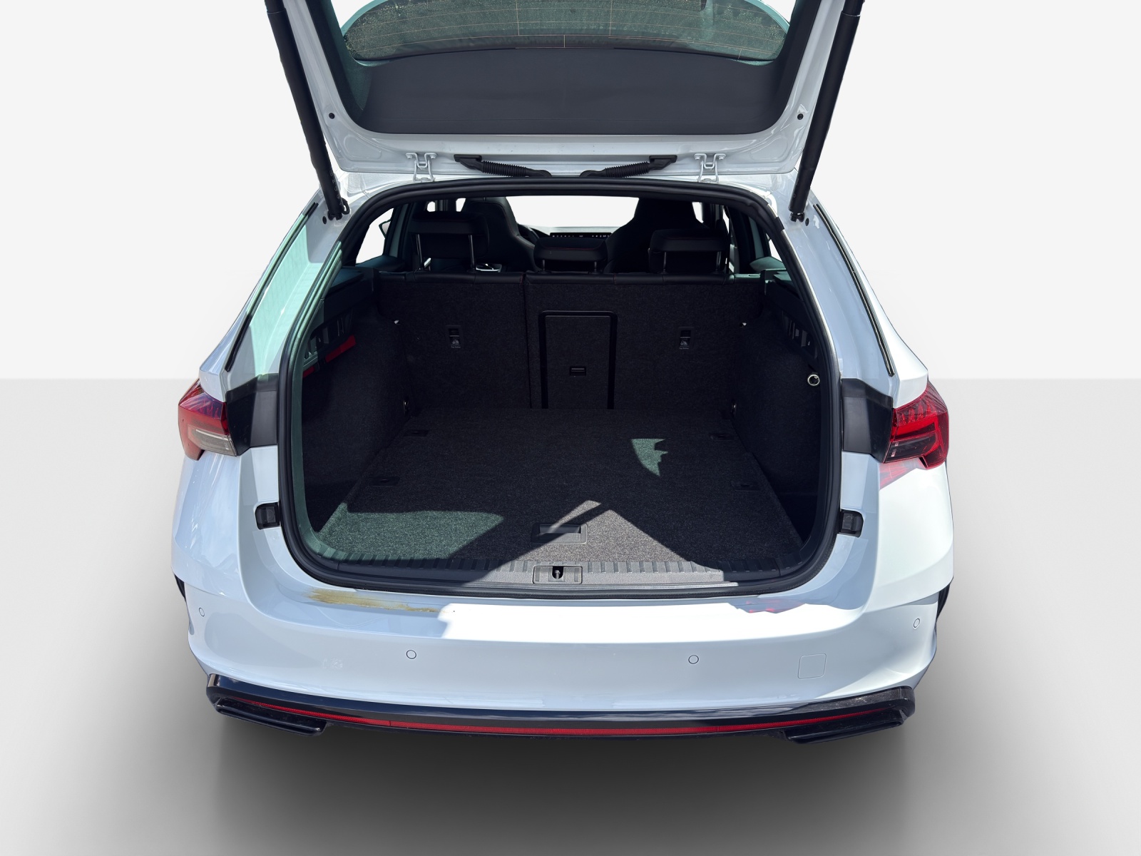 SKODA Octavia Combi 2.0 TSI DSG RS-image-12